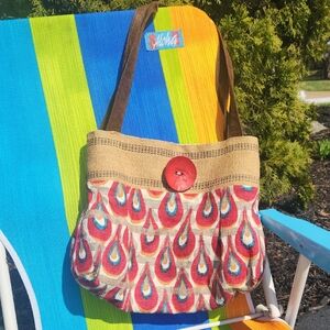 ✨️Unbranded Red Multicolor Patterned Shoulder Tote